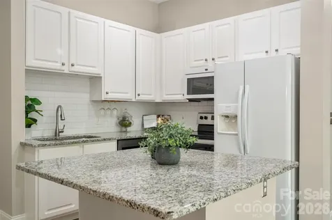 627 Garden District Drive Charlotte NC 28202
