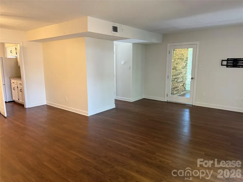 2705 N Center Street Hickory NC 28601