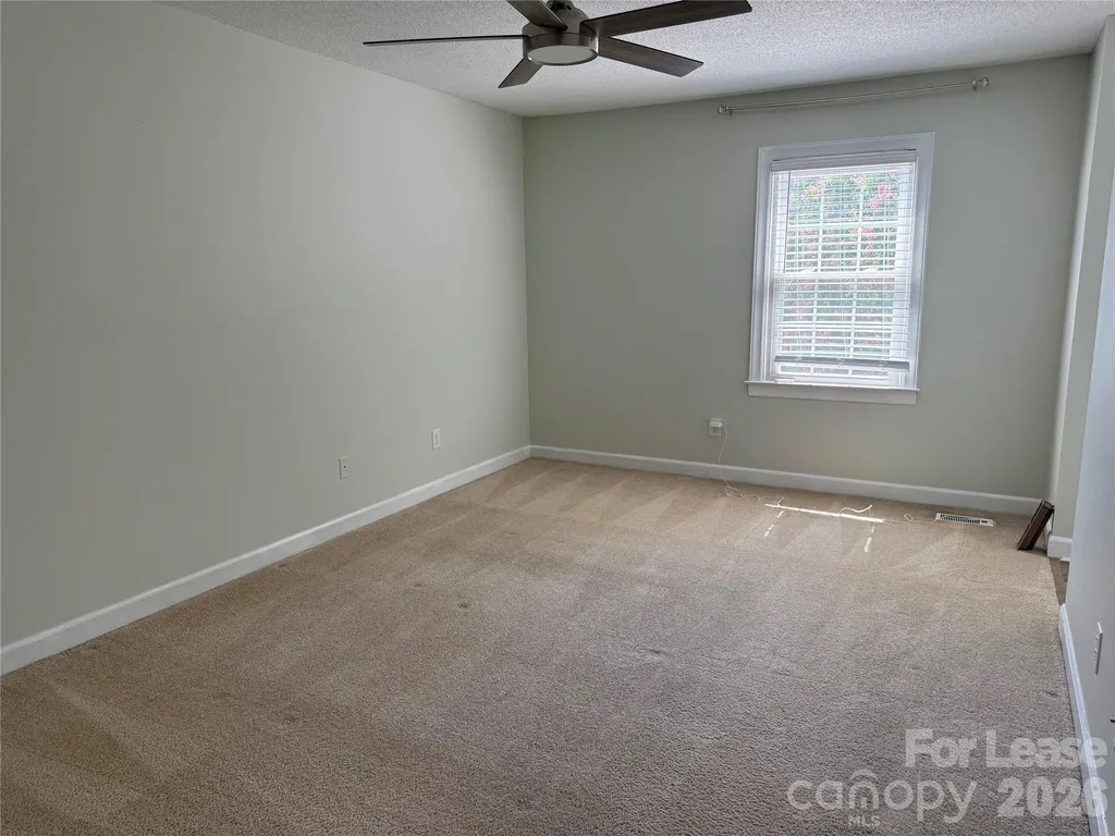 2705 N Center Street Hickory NC 28601