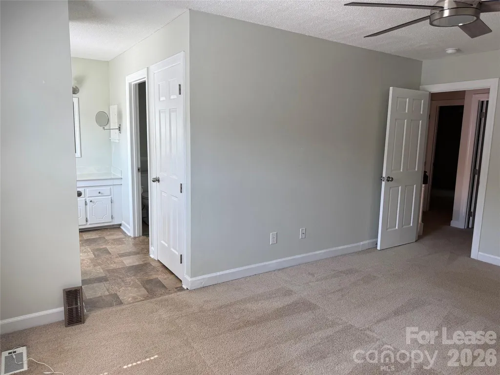 2705 N Center Street Hickory NC 28601