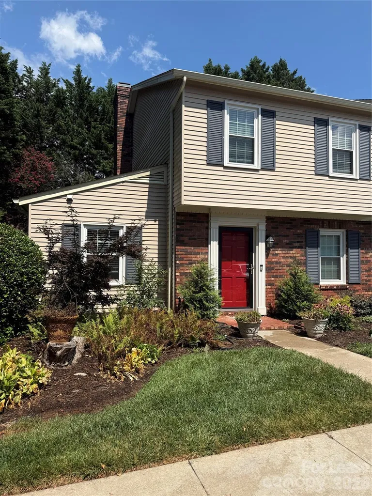 2705 N Center Street Hickory NC 28601