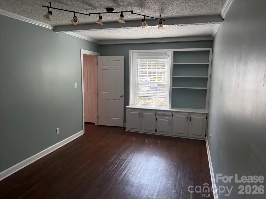 2705 N Center Street Hickory NC 28601