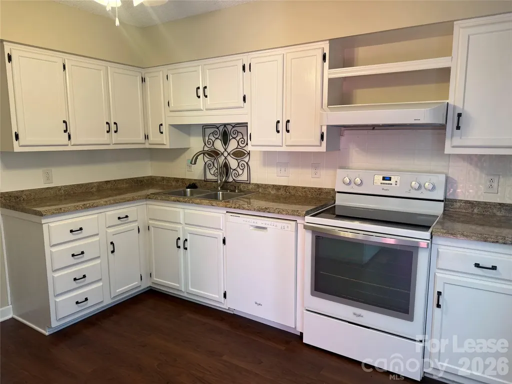 2705 N Center Street Hickory NC 28601
