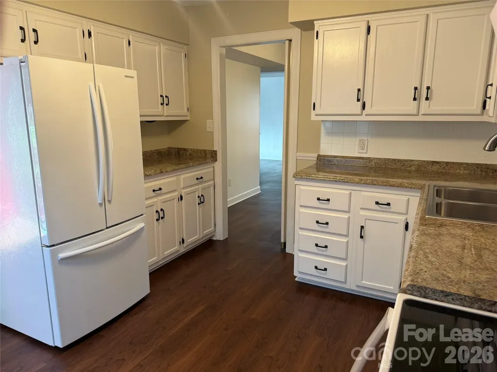 2705 N Center Street Hickory NC 28601