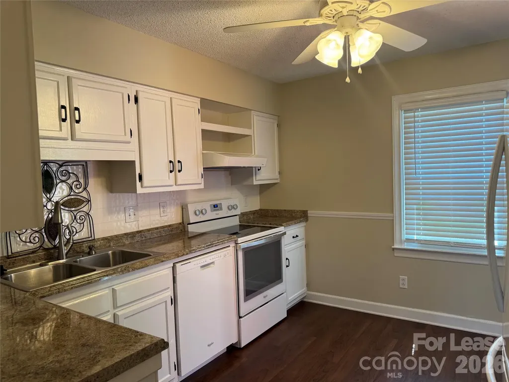 2705 N Center Street Hickory NC 28601