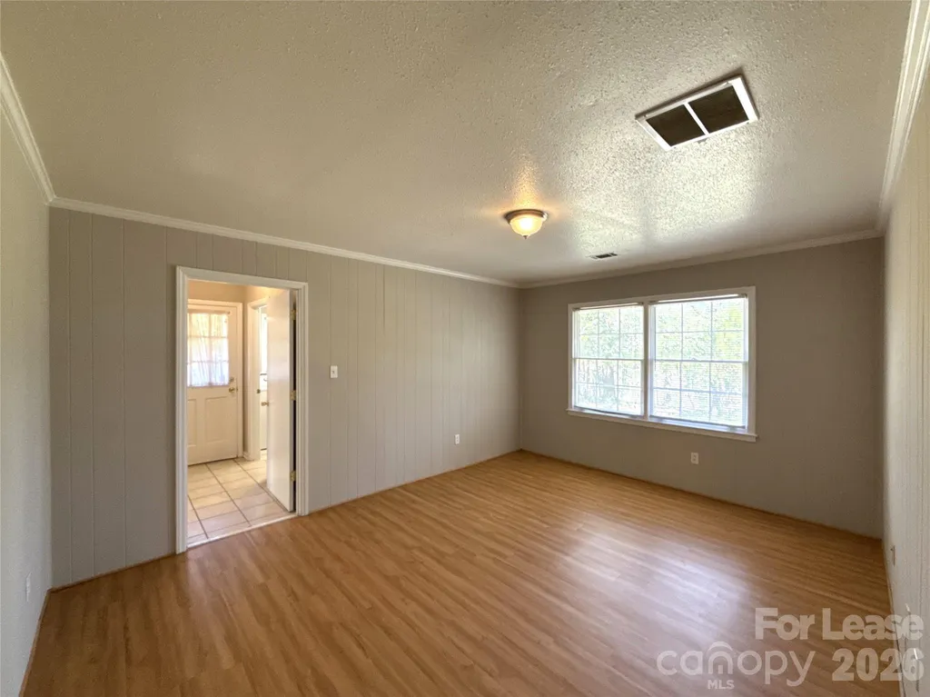 906 Mclaughlin Drive Charlotte NC 28212
