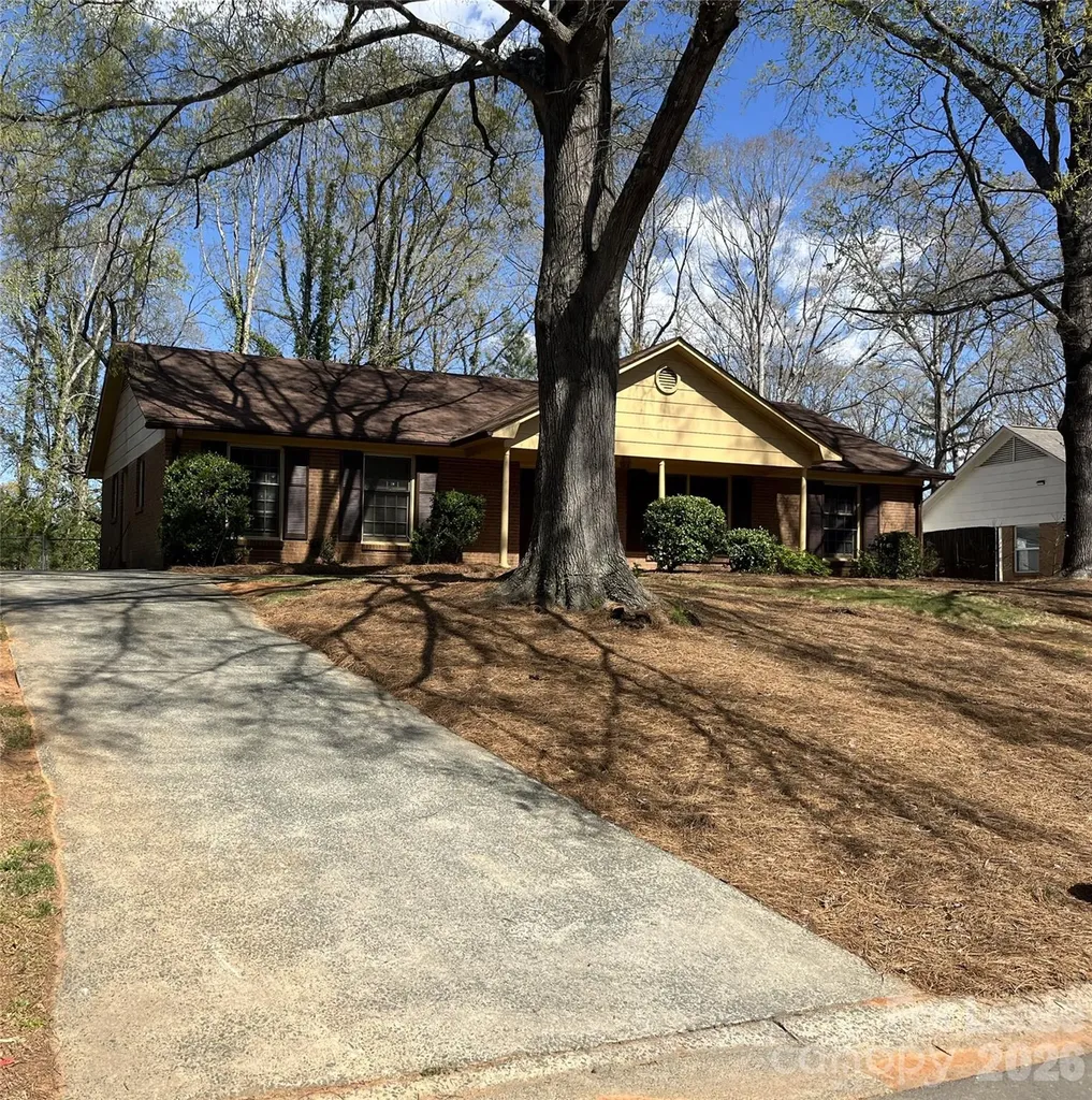 906 Mclaughlin Drive Charlotte NC 28212