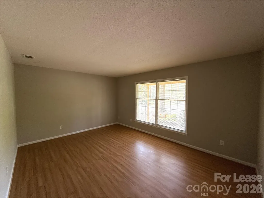 906 Mclaughlin Drive Charlotte NC 28212
