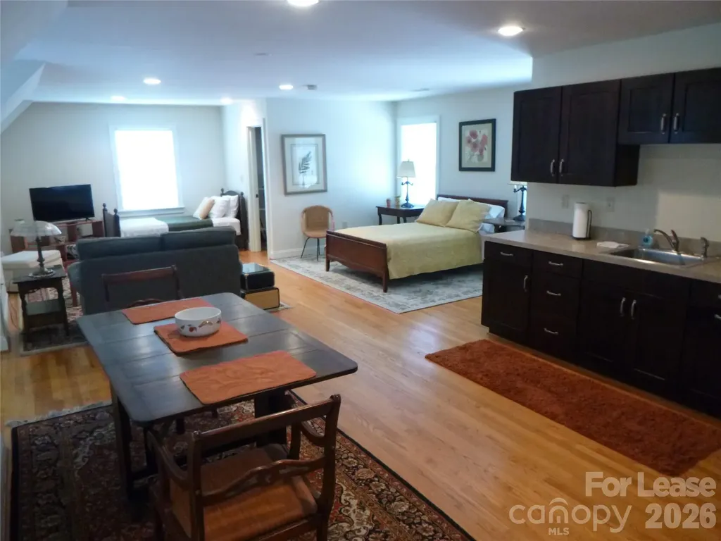 3041 Park Road Charlotte NC 28209