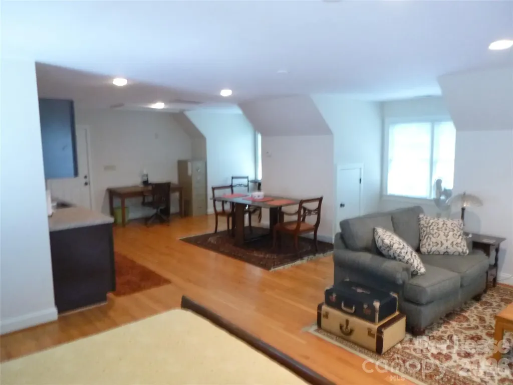 3041 Park Road Charlotte NC 28209
