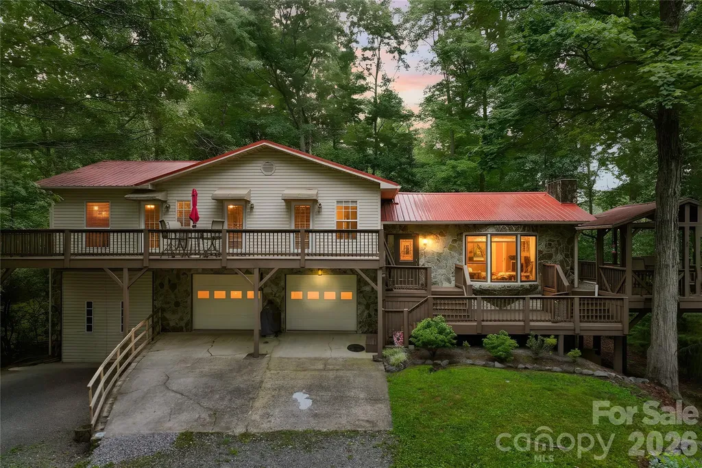 154 Hondah Boulevard Brevard NC 28712