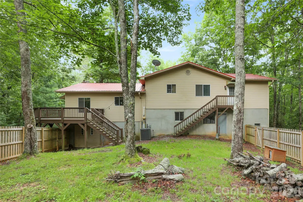 154 Hondah Boulevard Brevard NC 28712