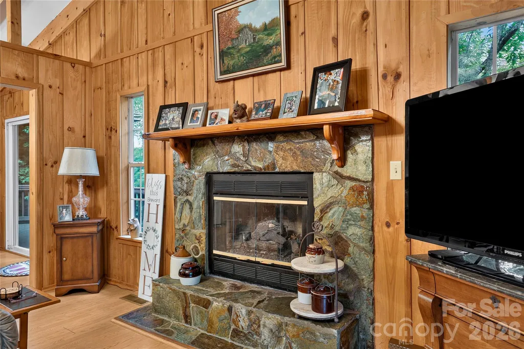 154 Hondah Boulevard Brevard NC 28712