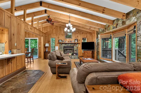 154 Hondah Boulevard Brevard NC 28712