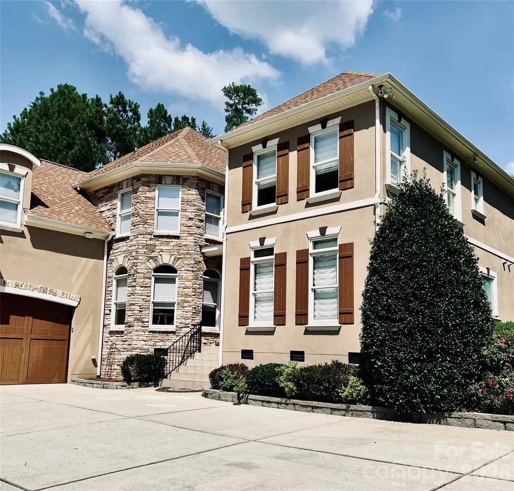 288 Indian Trail Mooresville NC 28117