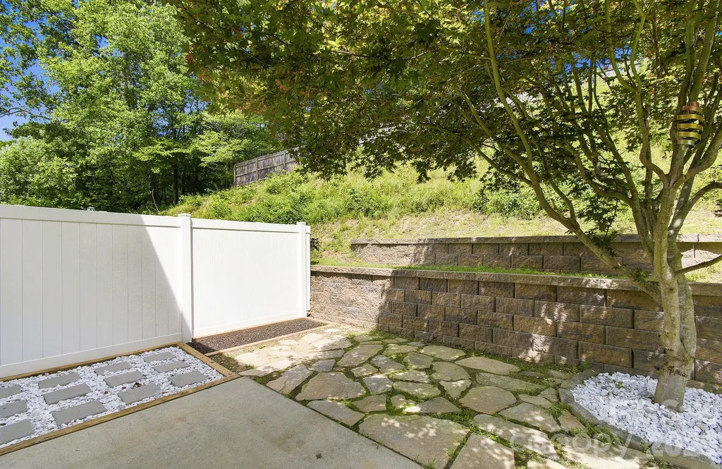 65 Cherry Laurel Lane Swannanoa NC 28778