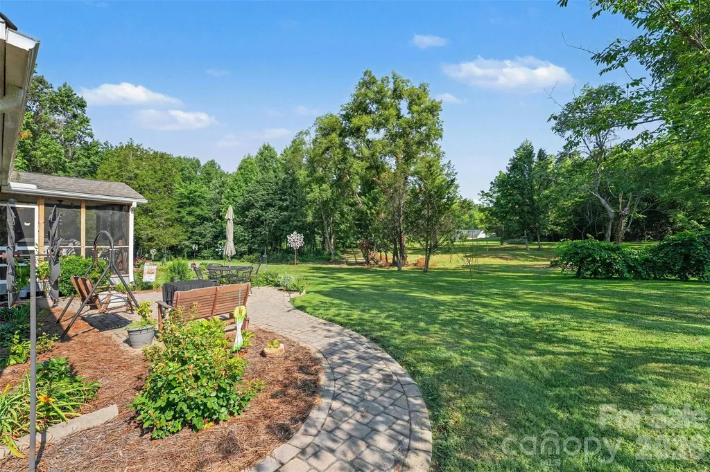 563 Marigold Drive Kannapolis NC 28083