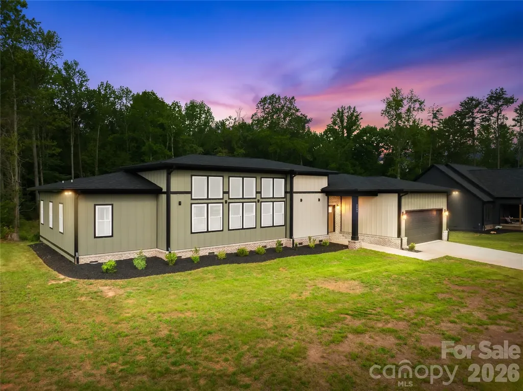 2003 Plain Field Drive Bessemer City NC 28016