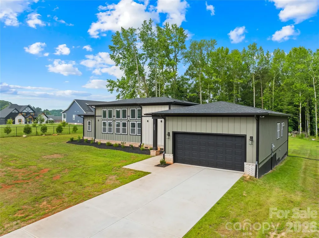 2003 Plain Field Drive Bessemer City NC 28016