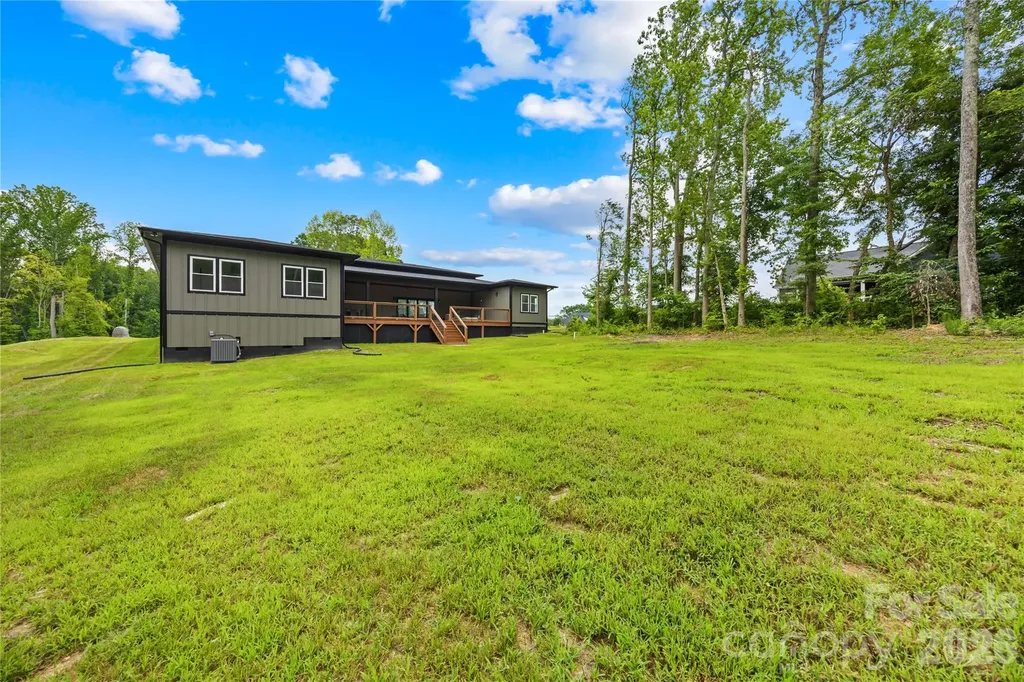 2003 Plain Field Drive Bessemer City NC 28016