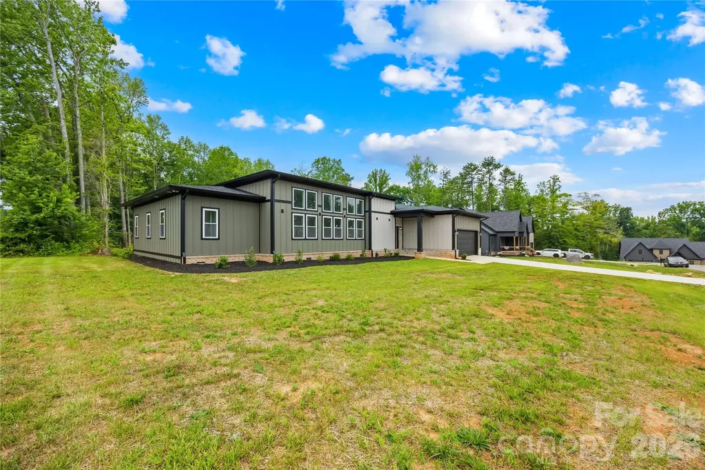 2003 Plain Field Drive Bessemer City NC 28016