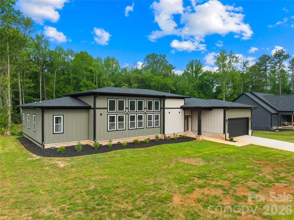 2003 Plain Field Drive Bessemer City NC 28016
