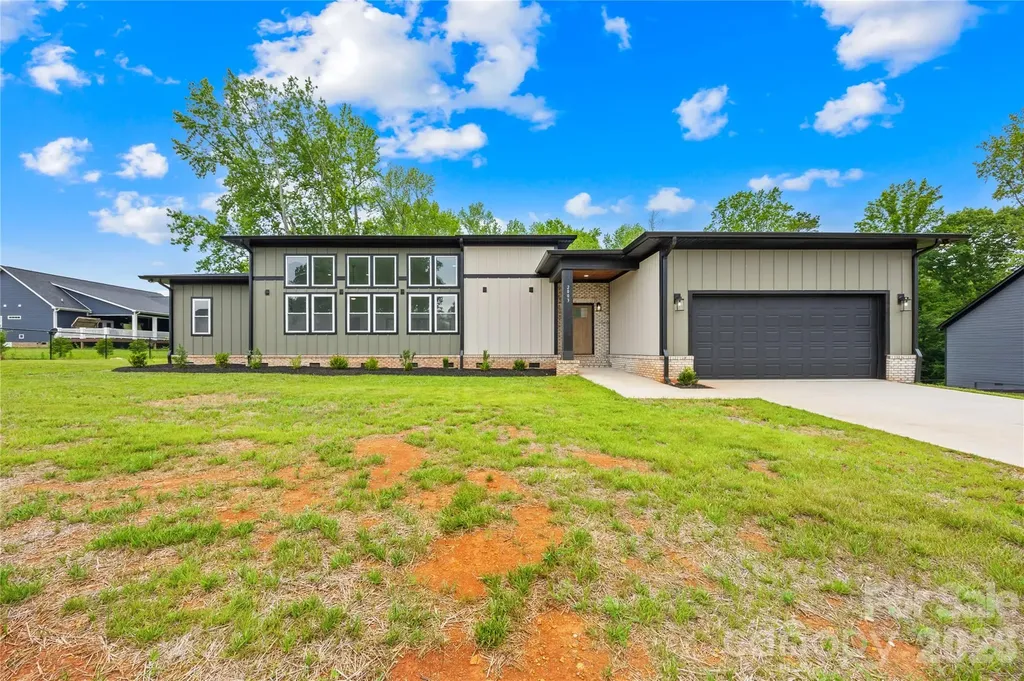 2003 Plain Field Drive Bessemer City NC 28016