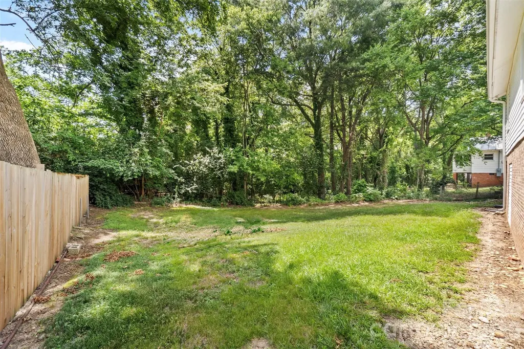 202 E Hargrave Street Wadesboro NC 28170