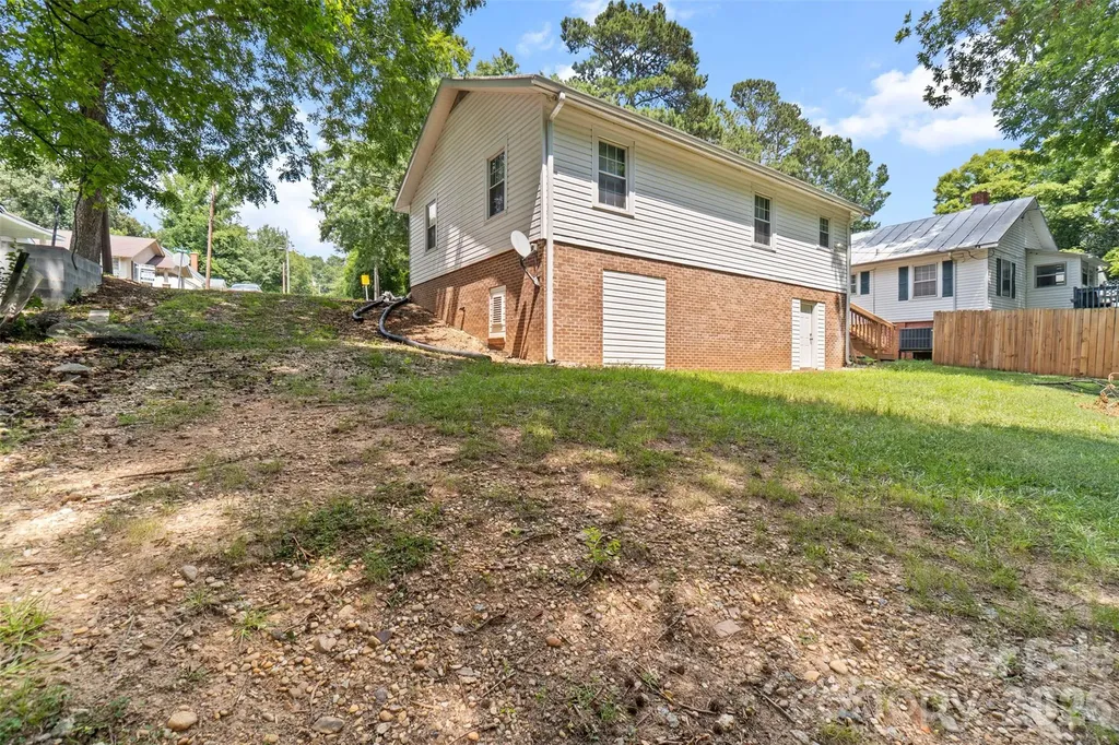 202 E Hargrave Street Wadesboro NC 28170