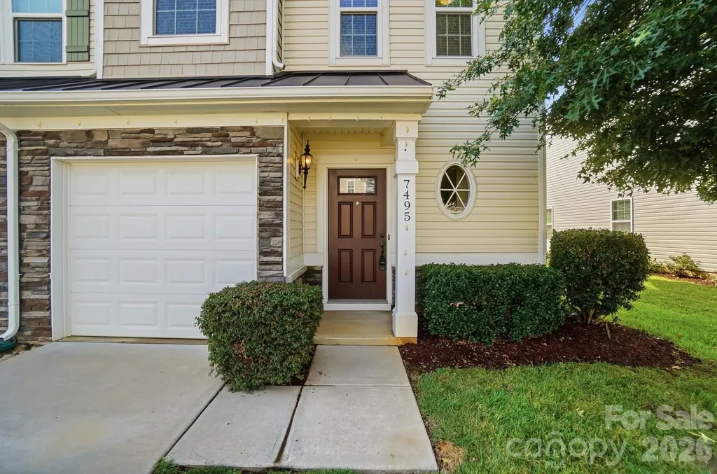 7495 Red Mulberry Way Charlotte NC 28273