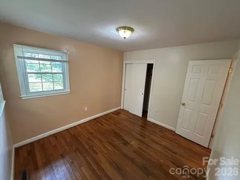11 Mountain Road Hendersonville NC 28791