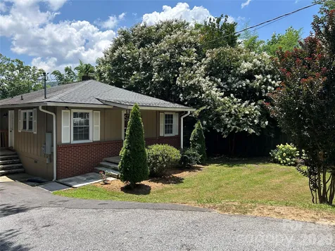 11 Mountain Road Hendersonville NC 28791