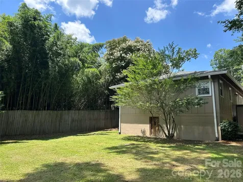 11 Mountain Road Hendersonville NC 28791