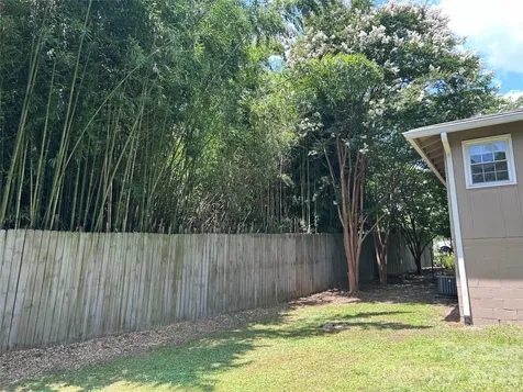 11 Mountain Road Hendersonville NC 28791