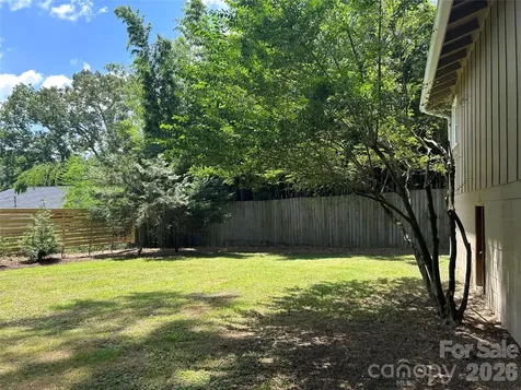 11 Mountain Road Hendersonville NC 28791