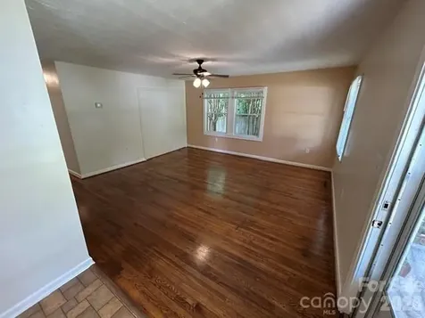 11 Mountain Road Hendersonville NC 28791
