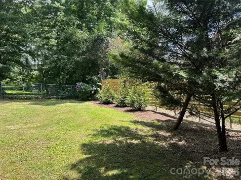 11 Mountain Road Hendersonville NC 28791