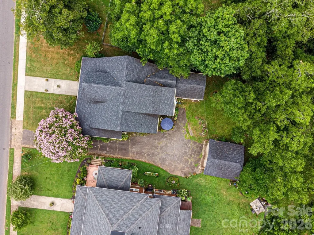 720 N Main Avenue Newton NC 28658