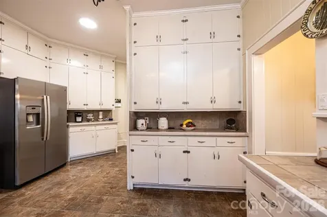 720 N Main Avenue Newton NC 28658