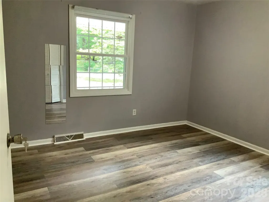 44 Rathfarnham Road Asheville NC 28803