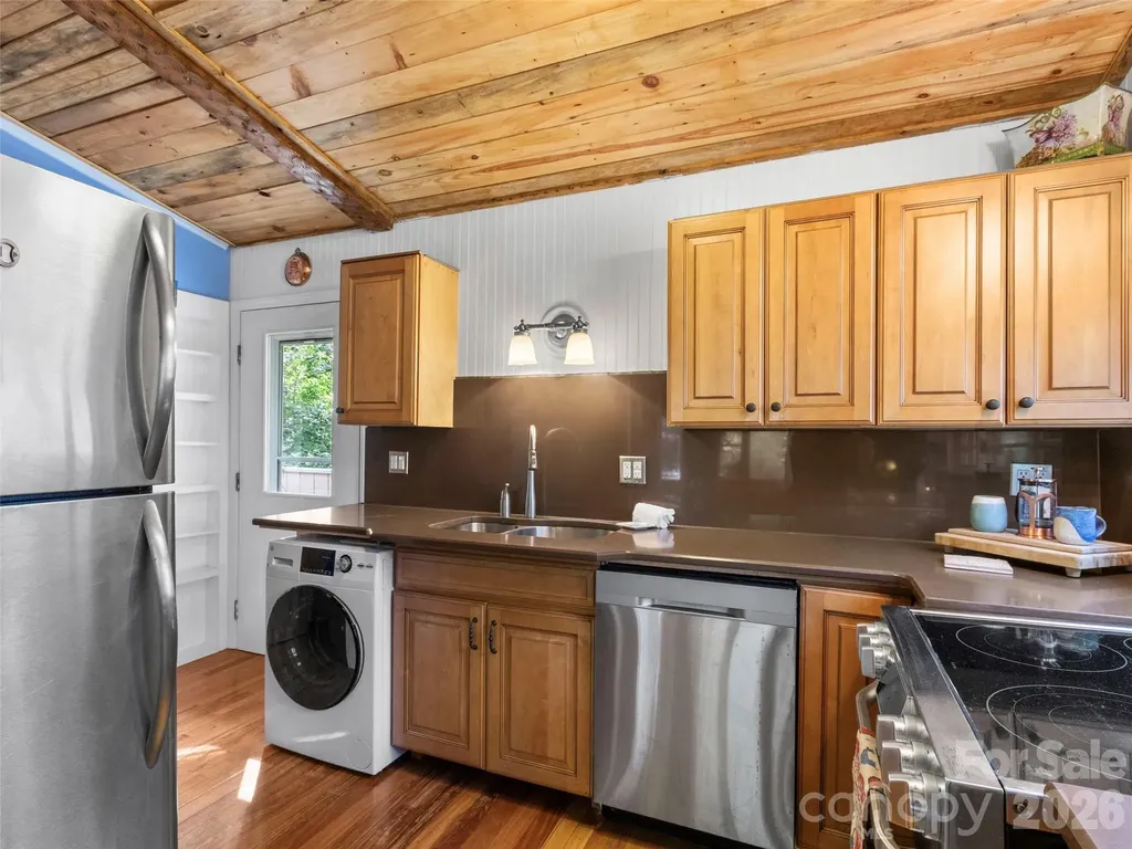 127 Riverview Drive Asheville NC 28806