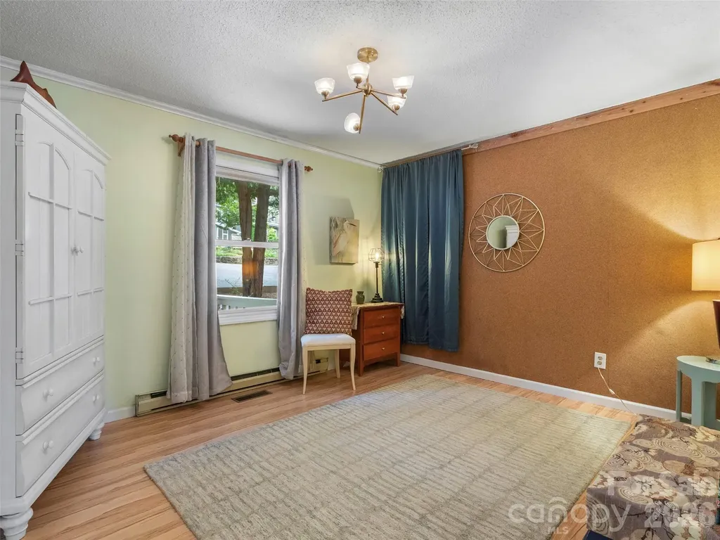127 Riverview Drive Asheville NC 28806