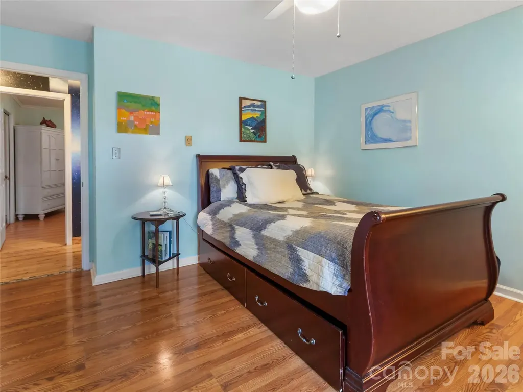 127 Riverview Drive Asheville NC 28806