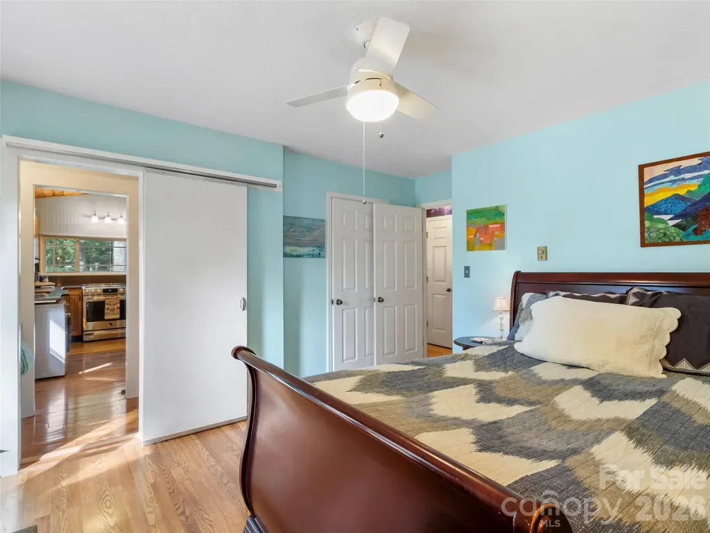 127 Riverview Drive Asheville NC 28806