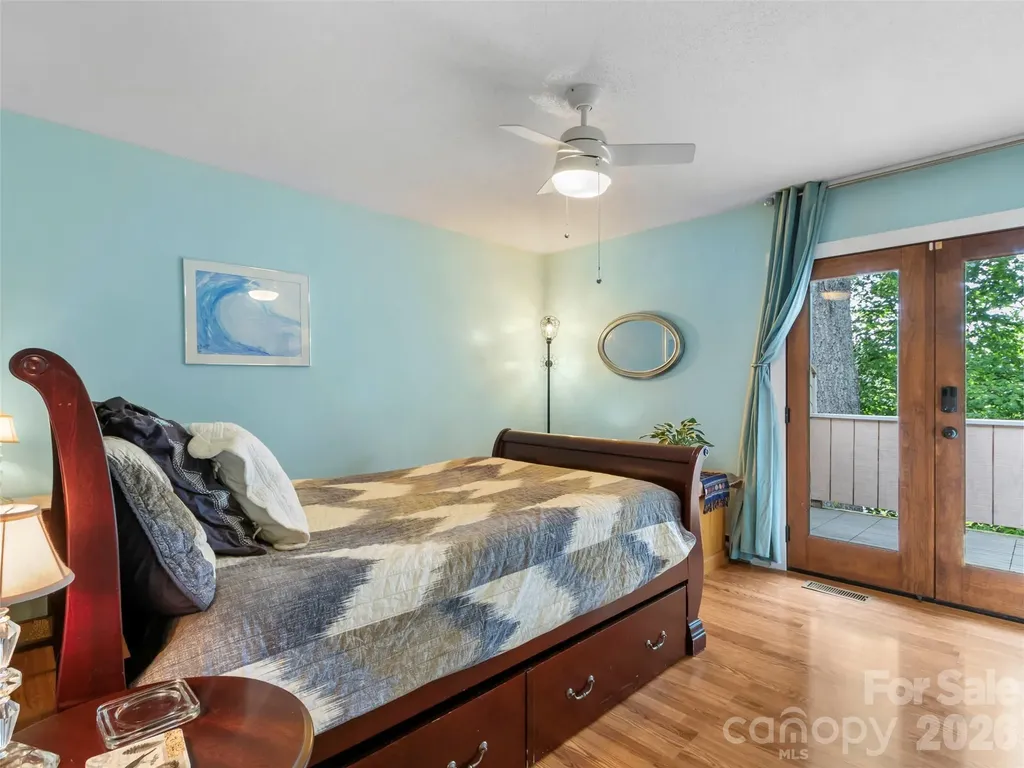 127 Riverview Drive Asheville NC 28806