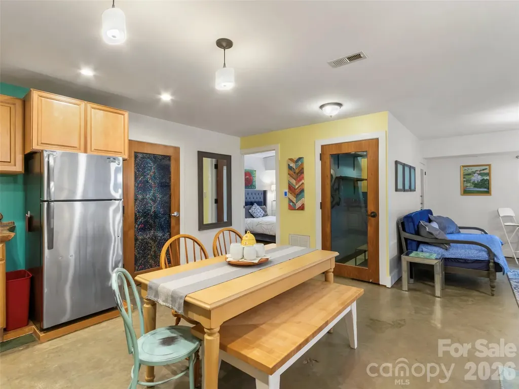 127 Riverview Drive Asheville NC 28806