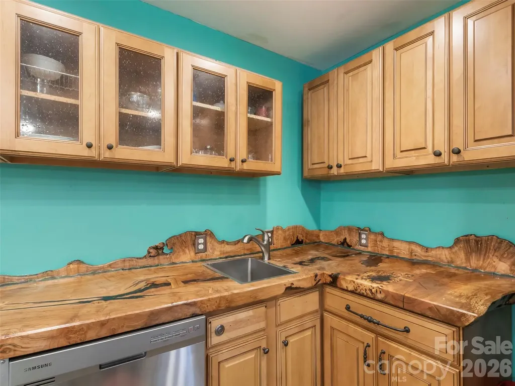 127 Riverview Drive Asheville NC 28806