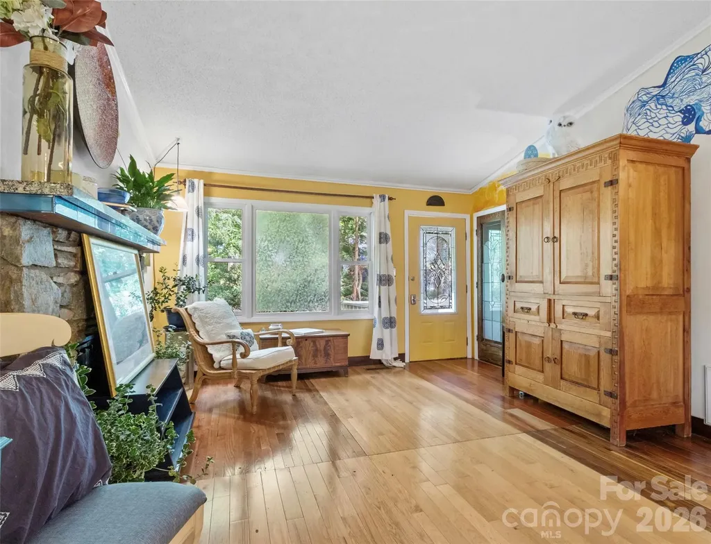 127 Riverview Drive Asheville NC 28806