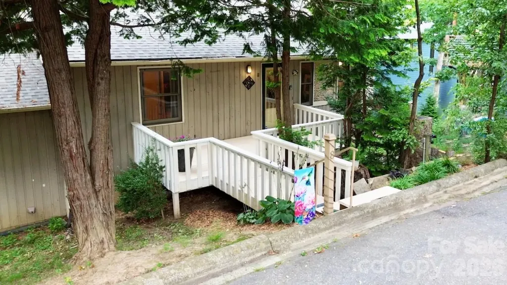 127 Riverview Drive Asheville NC 28806