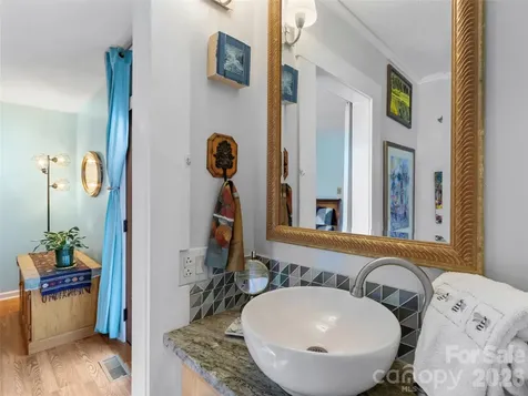 127 Riverview Drive Asheville NC 28806
